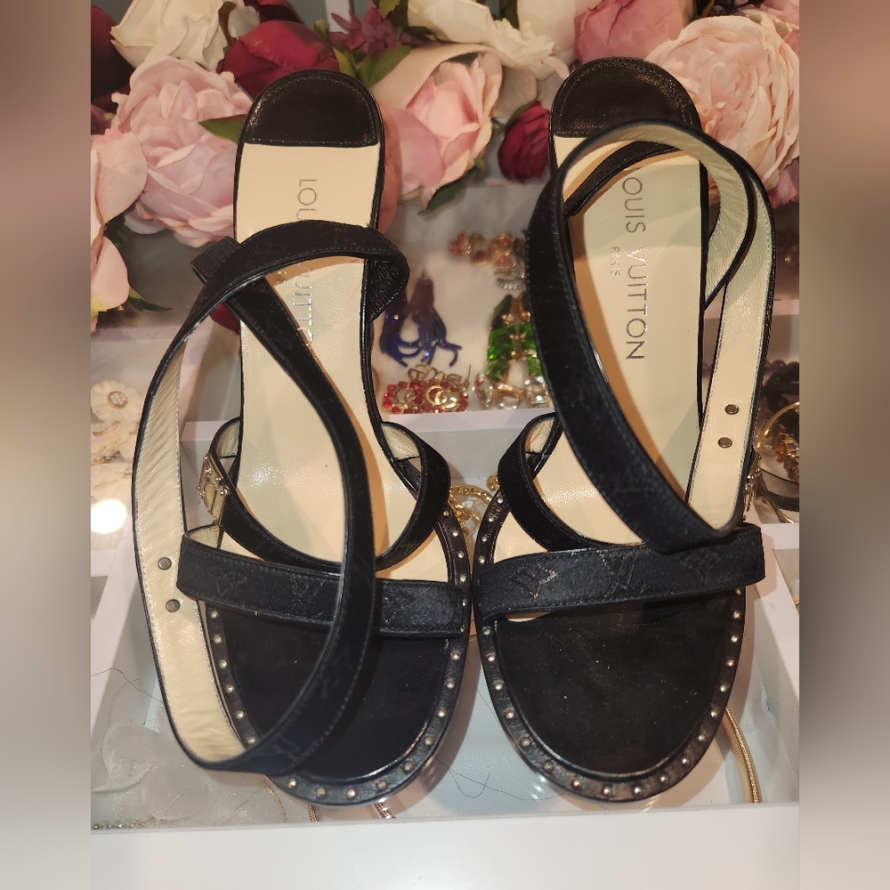 Louis Vuitton Monogram strappy block heel sandals size 37